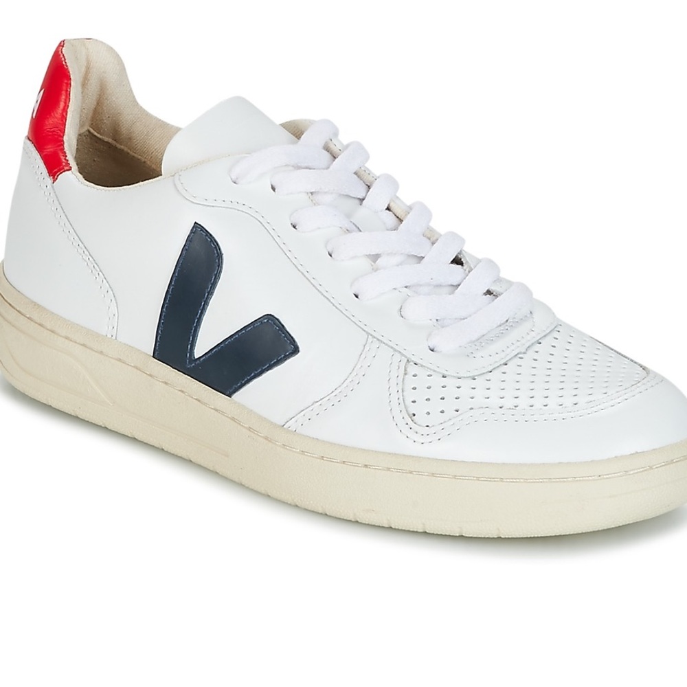 VEJA
V-10 - White / Blue / Red